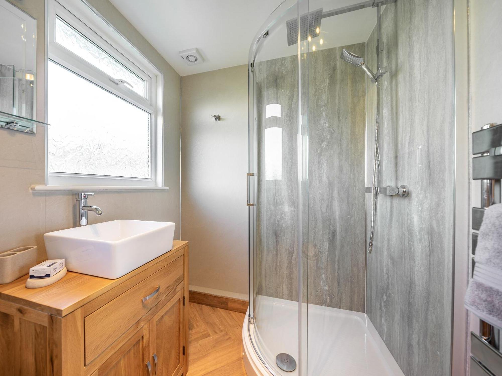 Meadowcroft Villa Bettws Disserth Екстериор снимка