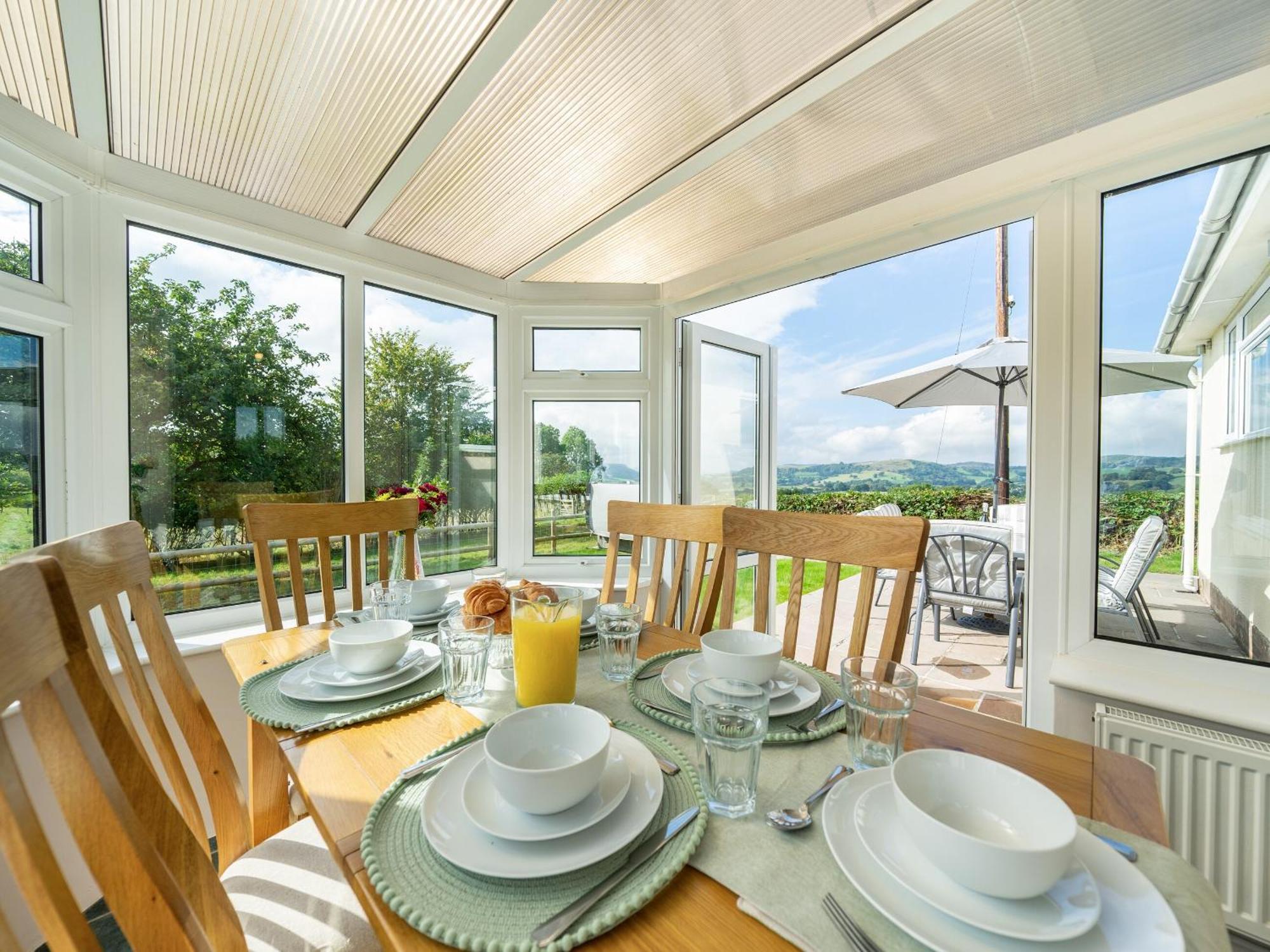 Meadowcroft Villa Bettws Disserth Екстериор снимка